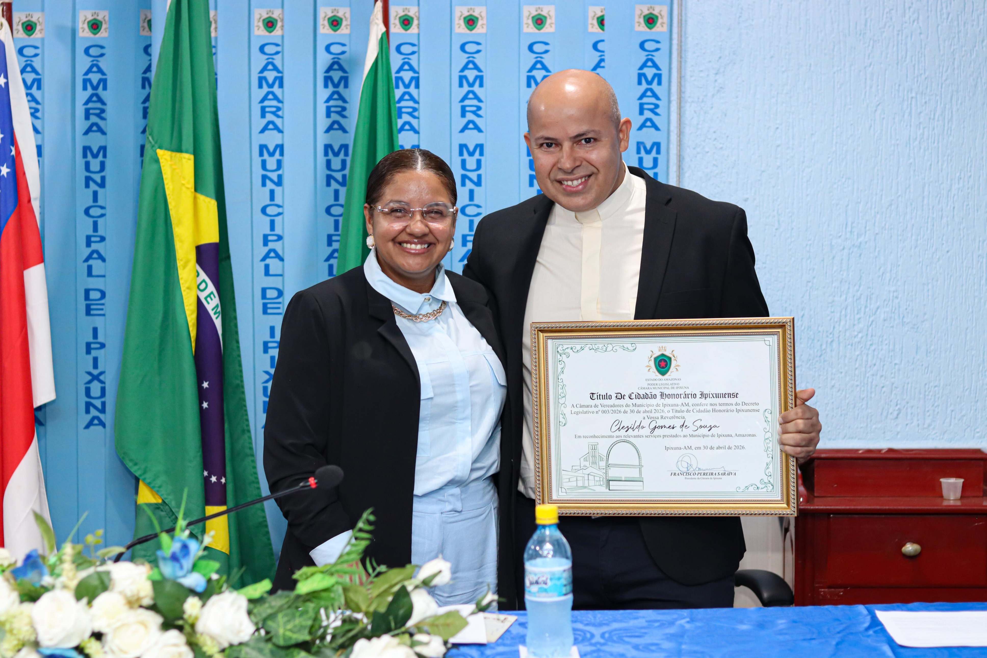 Câmara Municipal de Ipixuna concede Título de Cidadão Honorário Ipixunense ao Padre Clezildo Gomes de Souza